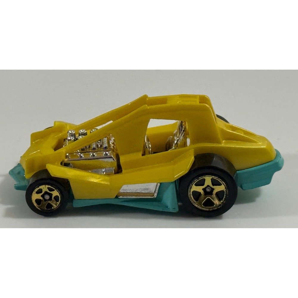 Hot Wheels Dirty Outlaw Kids 1:64 Yellow Teal Diecast Sprint Car 2011